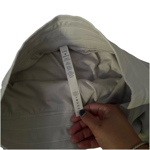 Lululemon Women’s Beige Tech Sweatpants With Drawstring And Pockets Size 6 - Picture 4 of 4